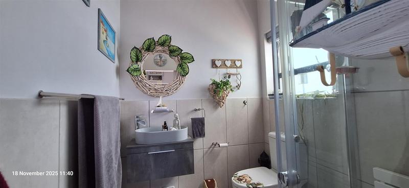 2 Bedroom Property for Sale in Reebok Western Cape